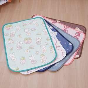 Tapis rafraîchissant d'été en latex pour animaux de compagnie, motif dessin animé rectangulaire, coussin de glace pour chien, taille SML, matériau émulsionné respirant - Product Image 3