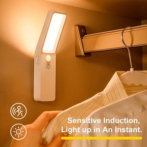 Lámpara Nocturna Inalámbrica Recargable por USB con Sensor de Movimiento, Luz LED para Armario - Product Image 5