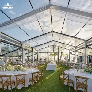 Unterkunftsstrukturprojekt auf Mauritius 20 × 40 m Veranstaltungsort Luxus-Zeltglaswand schwarzes Aluminiumzelt für Veranstaltungen Atrium Hochzeitszelt