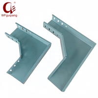 Raccord coudé horizontal industriel en acier thermolaqué pour gaine de câbles, capacité de charge 250 kg, pour câbles intérieurs et extérieurs