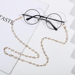 Chaîne de <span class=keywords><strong>lunettes</strong></span> <span class=keywords><strong>tendance</strong></span> 2025 pour femme avec perles de cristal et strass, support de <span class=keywords><strong>lunettes</strong></span> perlé, bijou fantaisie - Product Image 3