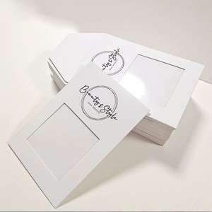 Papier kraft blanc écologique de qualité supérieure 200 g/m², format <span class=keywords><strong>A4</strong></span>, <span class=keywords><strong>enveloppe</strong></span> avec fenêtre transparente, possibilité de personnalisation pour l'emballage de photos et de cartes - Product Image 1
