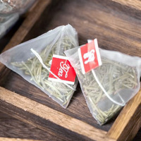Direkt vom Hersteller Private Label Reiner Getrockneter Rosmarinblätter-Tee 60g 30 Packungen Individuelle Pyramidenbeutel Täglicher Tee Großhandel