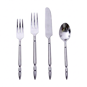 Juego de cubiertos de acero inoxidable de lujo con mango de punta de bala y acabado pulido a espejo, perfecto para cenas en casa y eventos de boda. - Product Image 1