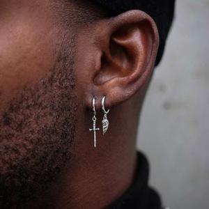 Brinco de crucifixo com rosas e flores, brinco unissex com pendurar na altura do argola, mini brinco asas de anjo para homens e mulheres - Product Image 3