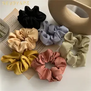 Mode solide Farbe Seide Satin Scrunchies Mädchen einfache elastische Haarschlips Pferdeschwanz-Halter Haarbänder Großhandel