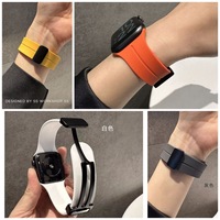 Accessoires Bracelet de montre en silicone souple magnétique à maillons en silicone de 20 mm 22 mm pour Apple Iwatch Ultra 2 49 mm