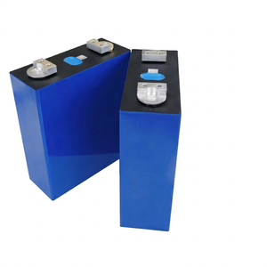Batería prismática de LiFePO4 de grado A en stock en Polonia, 3.2V 280Ah 304Ah 314Ah, más de 8000 ciclos, batería de litio para energía solar de 16kWh - Product Image 2