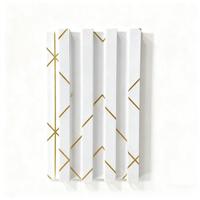 Système de panneaux muraux WPC de qualité supérieure pour les murs intérieurs et les hôtels avec texture de grain de bois 3D et performance imperméable durable