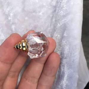 <strong>Empty</strong> Crystal Decorative Fancy Perfume Fragrance Oil Attar Bottle - Product Image 5