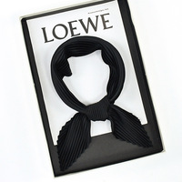 Foulard carré en satin plissé en polyester pour femme, bandeau de luxe pour cheveux et poignet, couleur unie, vente en gros