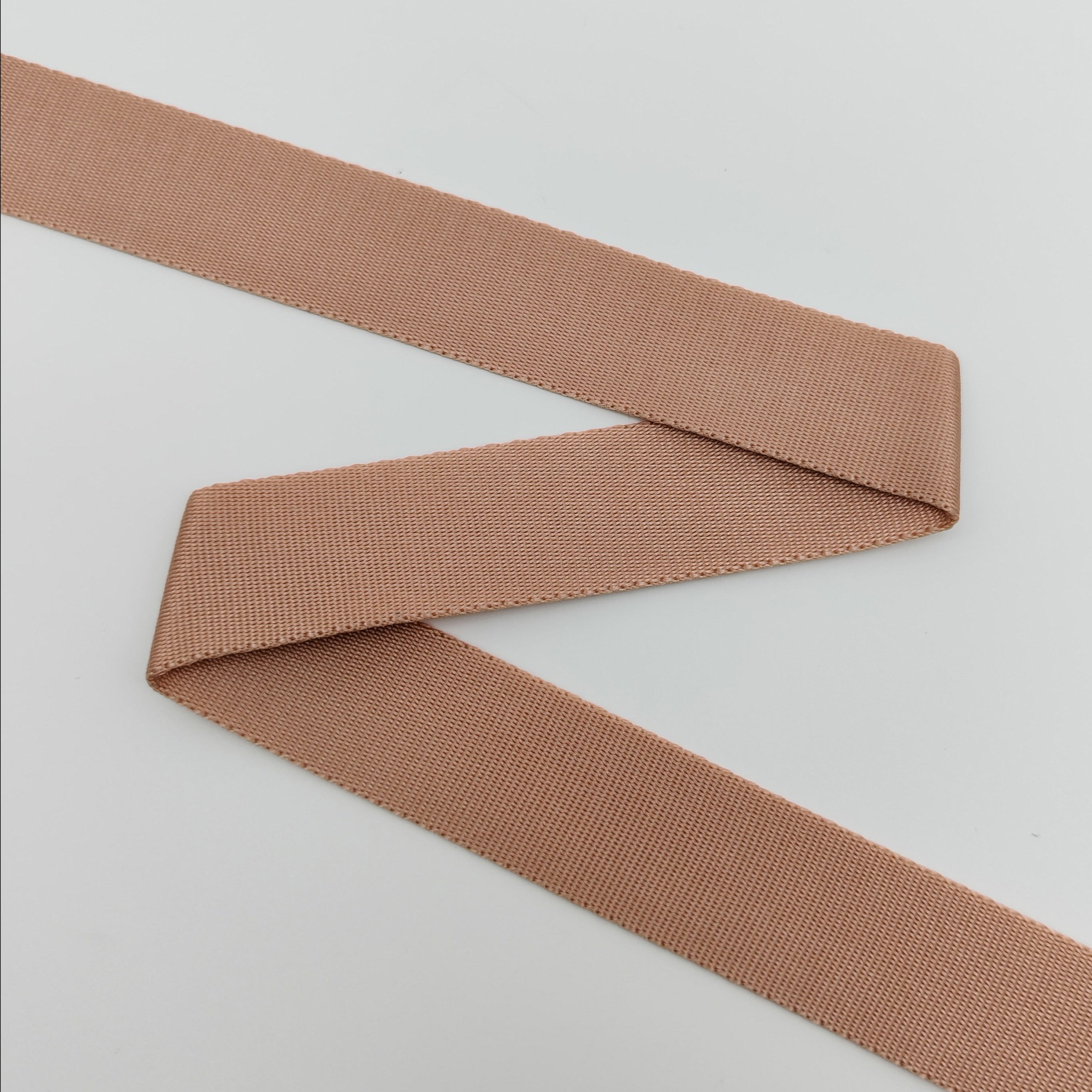 สีน้ำตาล