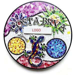 Imán de Refrigerador con Logotipo Personalizado en Resina 3D, Diseño de Lagarto con Mosaico de Gaudí, Costa Brava, España, Recuerdo Turístico Redondo - Product Image 1