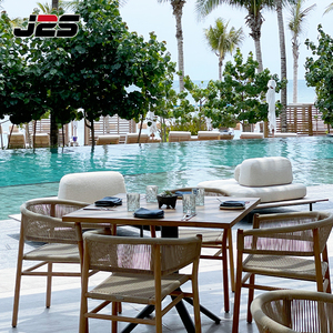 Muebles <span class=keywords><strong>de</strong></span> Exterior Comerciales J2S, Silla <span class=keywords><strong>de</strong></span> Cuerda con Mesa <span class=keywords><strong>de</strong></span> Aspecto <span class=keywords><strong>de</strong></span> Madera <span class=keywords><strong>y</strong></span> Base <span class=keywords><strong>de</strong></span> Metal <span class=keywords><strong>para</strong></span> Hotel, Piscina <span class=keywords><strong>y</strong></span> <span class=keywords><strong>Terraza</strong></span> <span class=keywords><strong>de</strong></span> Cafetería - Product Image 1