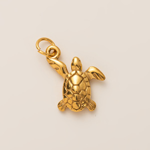 Vente en gros de pendentifs en acier inoxydable plaqué or 18K PVD représentant des animaux 3D (chien, chat, sirène, lion, colombe, ours, girafe, cheval) pour la fabrication de bijoux - Product Image 5