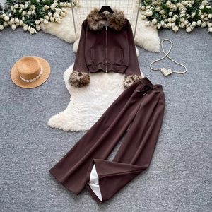 Conjunto <span class=keywords><strong>de</strong></span> chándal informal <span class=keywords><strong>de</strong></span> 2 piezas para mujer: Chaqueta corta con cremallera y ribete <span class=keywords><strong>de</strong></span> piel sintética para <span class=keywords><strong>invierno</strong></span> y pantalones anchos con cordón y forro polar - Product Image 6