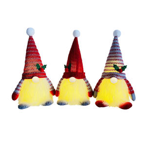 Rudolph <span class=keywords><strong>el</strong></span> <span class=keywords><strong>Reno</strong></span>-Decoraciones navideñas temáticas Muñeco sin rostro brillante Estatuilla Sombrero de punto Luces Acento único de Año Nuevo - Product Image 1
