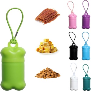 Distributeur de sacs à déjections canines en forme d'os avec logo personnalisé, idéal pour les cadeaux promotionnels et les objets publicitaires pour animaux de compagnie - Product Image 1