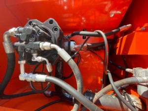 รถขุดตีนตะขาบ Doosan DX300LC-9C มือสอง กระบอกไฮดรอลิก<span class=keywords><strong>เกาหลี</strong></span>แท้ เครื่องยนต์กำลังสูง รับประกัน 1 ปี ระบบตรวจสอบระยะไกล - Product Image 4