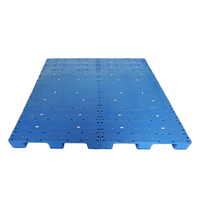 Palette en plastique à plateau fermé surdimensionnée 3-Runner 2000mmx2100mmx150mm, entrée 4 directions, charge dynamique 2.0T pour entrepôt de stockage