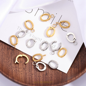 Galerie de fermoirs à ressort |   Fermoirs mousquetons en acier inoxydable plaqué or PVD 18 carats avec anneau à ressort articulé et zircon pour bijoux - Product Image 3