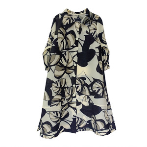 Cardigan con Colletto Rialzato e Bottoni, Stampa Floreale, Vestibilità Ampia, per Donna Anziana, Collezione Primavera/Estate 2026 - Product Image 3