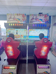 <span class=keywords><strong>Mario</strong></span> Kart Arcade GP DX Twin Cabinet, borne d'arcade de course à deux joueurs avec écran LCD HD de 42 pouces, fonctionnant à monnayeur, pour usage commercial - Product Image 4
