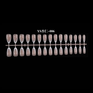 160 Uds puntas de <span class=keywords><strong>uñas</strong></span> prediseñadas de alta calidad puntas francesas cuadradas blancas/negras Prensa en <span class=keywords><strong>uñas</strong></span> punta <span class=keywords><strong>francesa</strong></span> al por mayor - Product Image 5