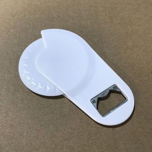 Cortador de <span class=keywords><strong>Pizza</strong></span> 2 en 1, herramienta multifuncional de plástico con abridor de botellas, nuevo estilo - Product Image 6
