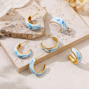 <span class=keywords><strong>Cenda</strong></span> 18K Gold Blau-Weiß-Porzellan-Ohrringe, neue Creolen im chinesischen Stil mit Emaille-Tropfen-Verschlüssen - Product Image 2