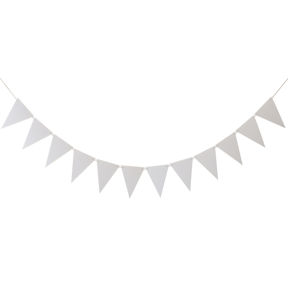 Drapeau triangulaire blanc