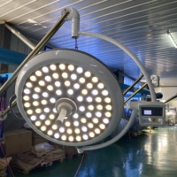 Lampe chirurgicale LED à double dôme sans ombre, haute luminosité CRI 98, support réglable, équipement d'éclairage professionnel pour interventions chirurgicales