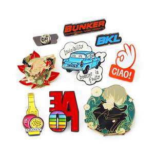 Vente en gros de pin's métalliques sans minimum de commande, badges en résine époxy avec logo personnalisé, pin's émaillés personnalisés sur le thème de l'anime - Product Image 1