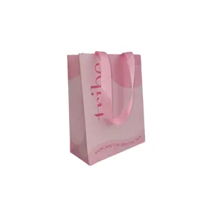 럭셔리 작은 스킨 케어 화장품 매트 마무리 로고 인쇄 사용자 정의 아기 핑크 종이 선물 가방