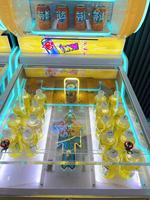 Jeu d'arcade réfrigéré à monnayeur pour deux joueurs, avec lumières clignotantes et récompenses en boissons, Magic Amusement