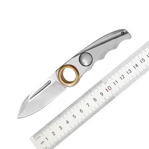 سكين جيب فضي عالي الجودة خفيف الوزن مع خاتم إصبع نحاسي بنمط زر ضغط من الفولاذ المقاوم للصدأ 16 من أجل التخييم - Product Image 3