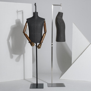 Maniquí de ventana de tienda Maniquí suspendido masculino con brazos articulados - Product Image 5