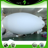 Dirigeable géant gonflable en PVC blanc télécommandé, personnalisé, durable pour les défilés et la décoration d'événements