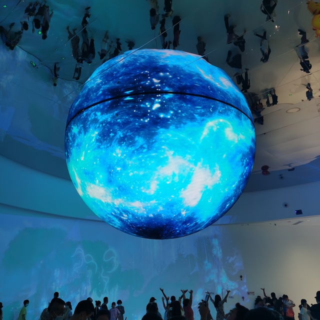 Spherical LED P2.5 360 Degree Custom Round Ball Display Screen with Animation for Advertising Shopping Mall Museum & Planetarium