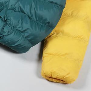 Chaqueta de Plumón de Lujo con Bloques de Color y Logotipo Personalizado, Chaqueta Acolchada Impermeable de Fábrica, Abrigo Acolchado para Hombre, Aislante y Cálido - Product Image 5