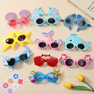 Occhiali da Sole a Tema Animali Marini: Stella Marina, Unicorno, Sirena, <span class=keywords><strong>Squalo</strong></span>, Balena, Conchiglia per Vacanze Estive - Product Image 1