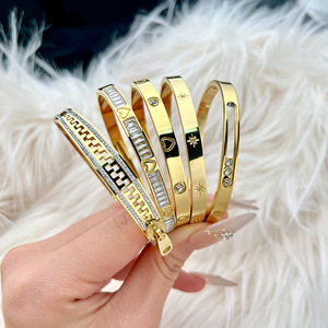 2025 BOYI Popular pulseras de diseñador de titanio 18K chapado <span class=keywords><strong>en</strong></span> oro de acero inoxidable diamante oro brazalete pulsera para niña - Product Image 3