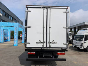 Camion frigorifique isotherme DFAC 10t de Chine - Camion de transport de marchandises à température contrôlée -18°C pour la livraison de viande et de légumes - Product Image 5