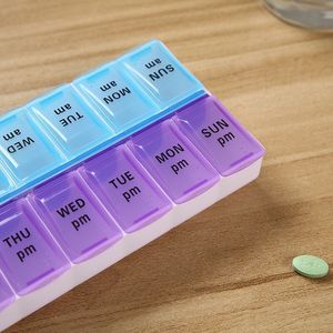 Portapillole Settimanale da Viaggio, Contenitore Quadrato in Plastica per 7 Giorni, Organizzatore per Medicinali e Vitamine - Product Image 6