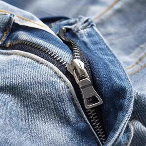 Jeans Ajustados de Hombre Estilo Y2K 2025, Venta al Por Mayor de Fábrica, Logotipo Personalizado, Adecuados para Uso Diario, Pantalones Casuales Urbanos Retro - Product Image 2