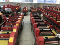 Machine d'étiquetage pneumatique semi-automatique de colle thermofusible de résistance à la chaleur avec l'application de jet 220V 1 an de garantie