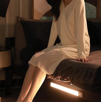 Lumière LED sans fil pour armoire, batterie intégrée, capteur de mouvement intelligent