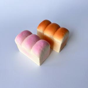 Hete Verkoop Kleurrijke Pu-Schuim Simulatie Voedsel Brood Mille-Feuille Squishy Slow Rebound Decompressie Speelgoed Voor Kinderen Jongens En Meisjes - Product Image 2