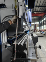 Machine double 400T 3200mm 4+1 axes synchronisés, contrôleur CNC entièrement automatique, pompe à engrenages en acier inoxydable et aluminium