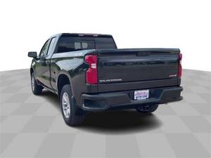 Pick-up d'occasion Chevrolet Silverado 1500 FWD 4 portes Double Cabine 6.6 pieds de caisse courte 2020, cuir, R18, ACC, transmission automatique, éclairage - Product Image 2